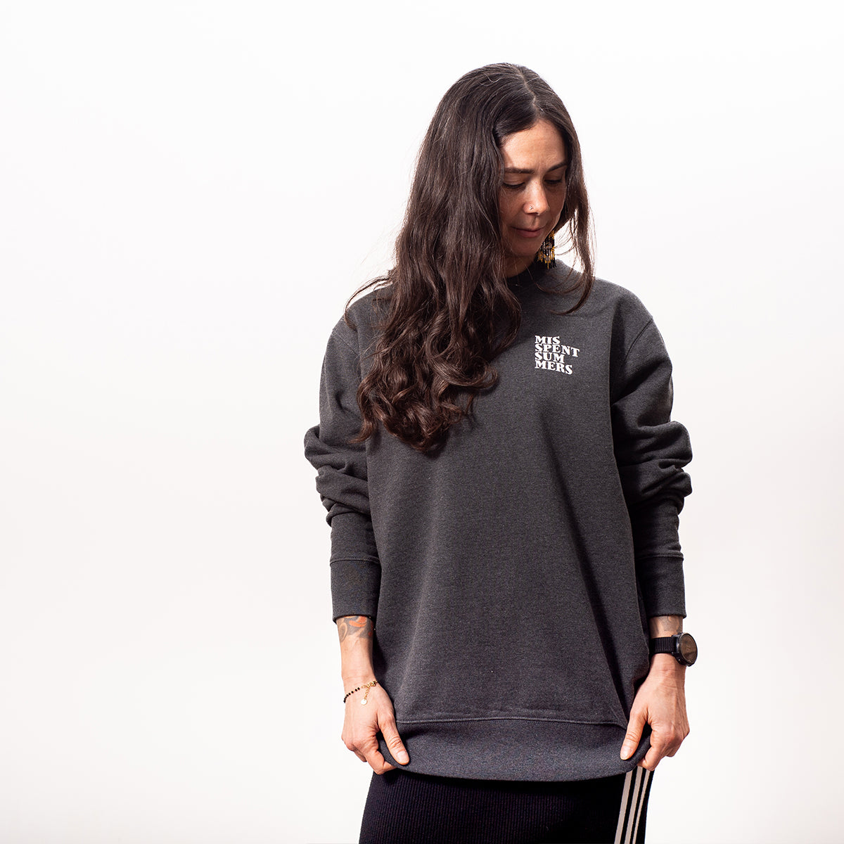 EVERYDAY LOGO SWEATER DARK GREY