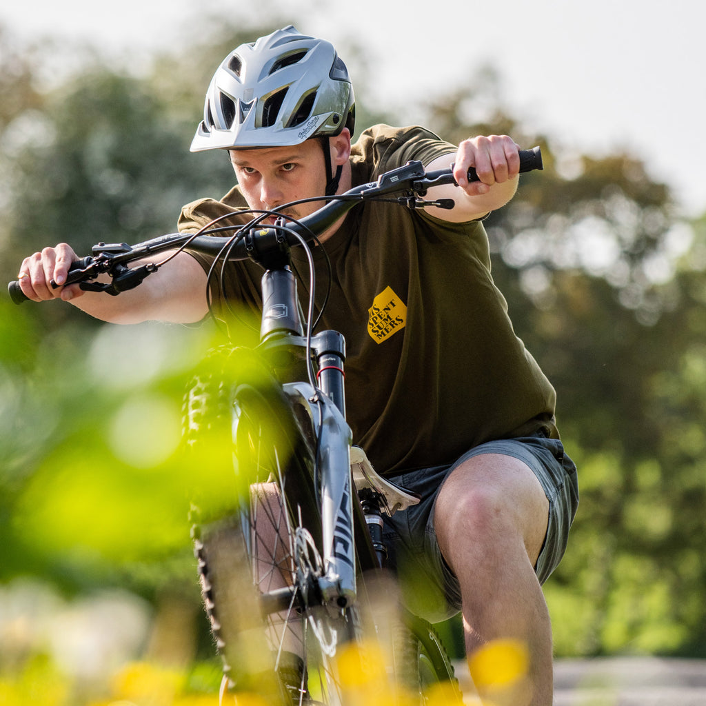 STENCIL LOGO TEE KHAKI