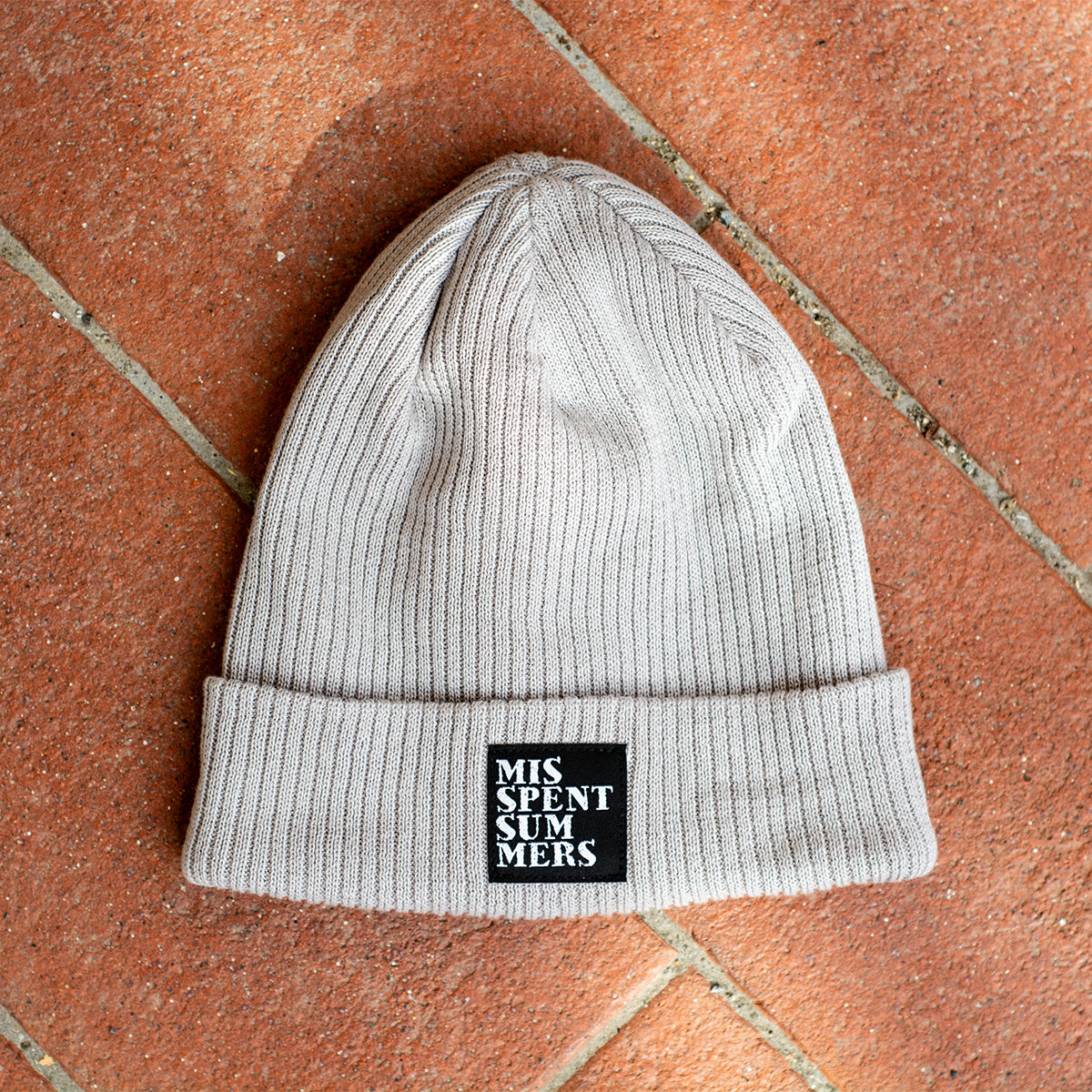 CLASSIC PATCH BEANIE GREY
